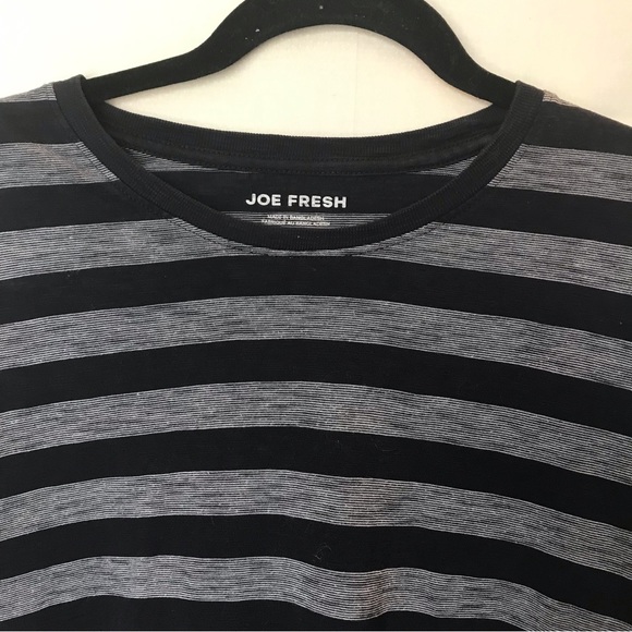 Joe Fresh Two Toned Navy Blue Striped T-Shirt Size Small - Picture 2 of 5